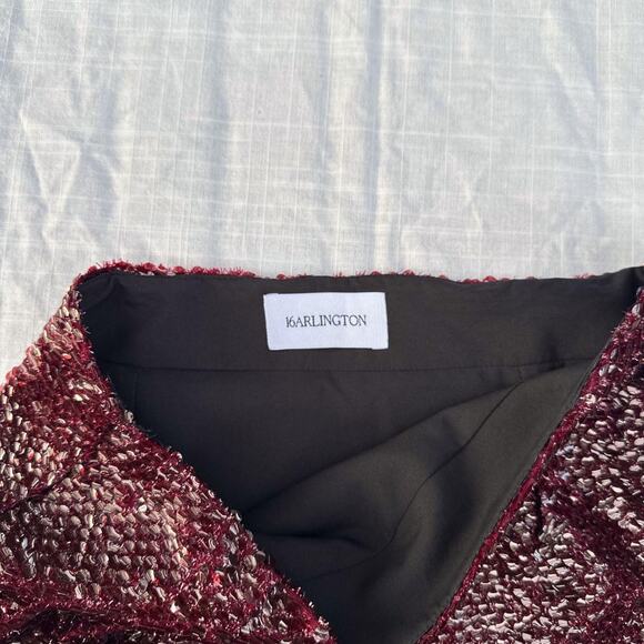 16Arlington Giaci Feather-Trimmed Sequined Mini Skirt in Borgogna - Picture 6 of 8